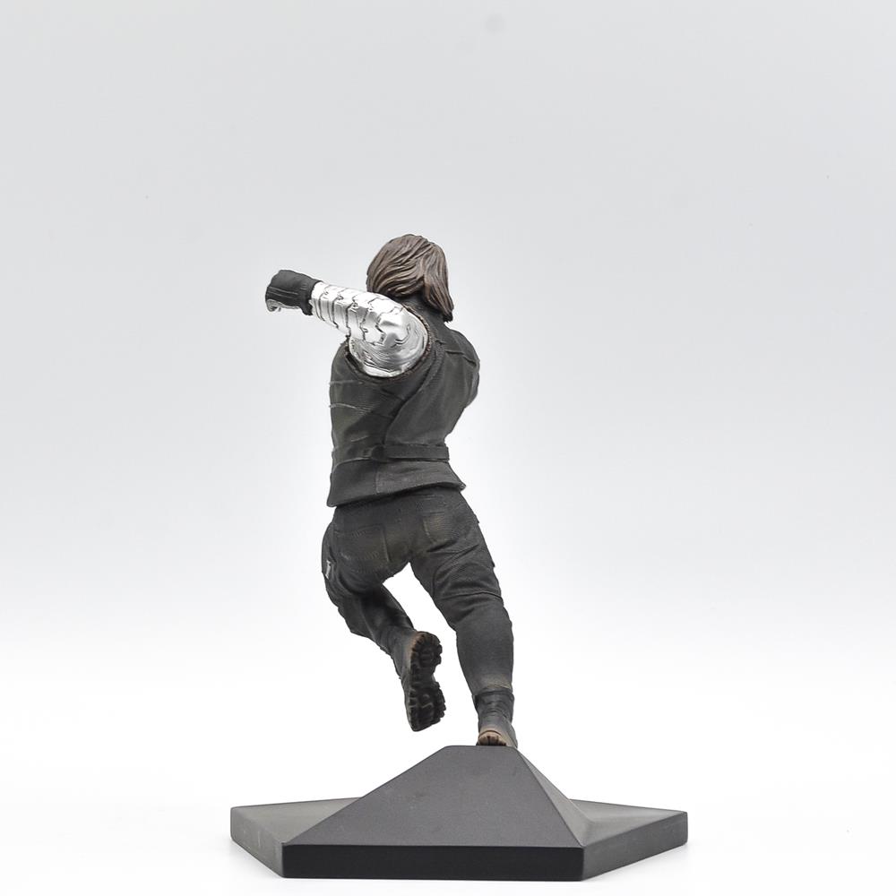 Marvel Civil War Winter Soldier 1/10 Art Scale - Iron Studios (Exposição)
