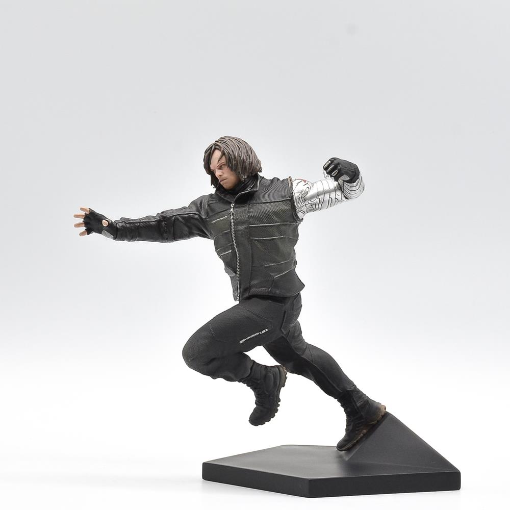 Marvel Civil War Winter Soldier 1/10 Art Scale - Iron Studios (Exposição)