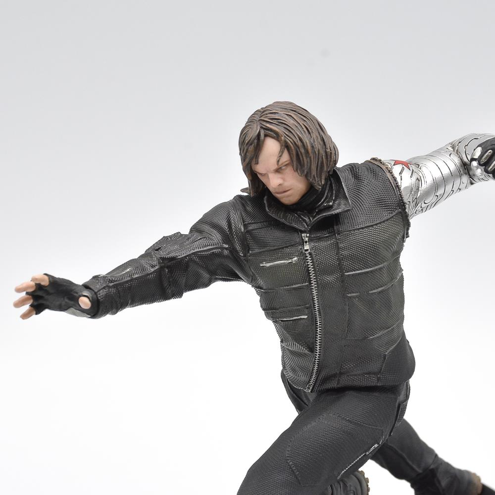 Marvel Civil War Winter Soldier 1/10 Art Scale - Iron Studios (Exposição)