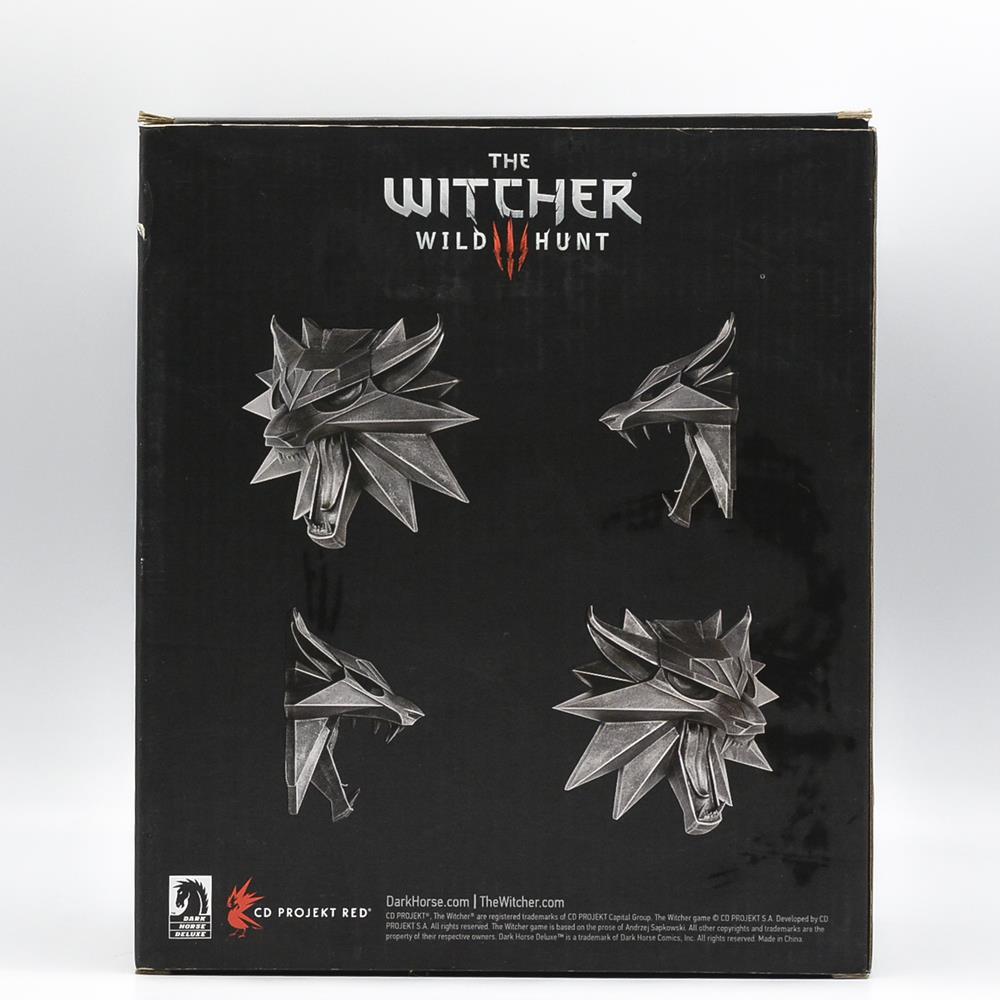 The Witcher Wild Hunt: Witcher Wolf Wall Sculpture - Dark Horse (Exposição)