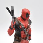 Estatua Resina Artesanal – Deadpool Com Arma Estatua Resina Artesanal - Deadpool Com Arma