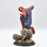 Estatua Resina Artesanal – Homem Aranha E Homem Areia Estatua Resina Artesanal - Homem Aranha E Homem Areia