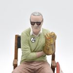 Estatua Resina Artesanal – Stan Lee Estatua Resina Artesanal - Stan Lee