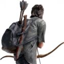The Last Of Us Ii - Ellie Com O Arco (With Bow) - Dark Horse