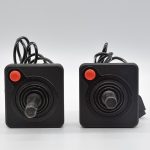 Console Atari 2600 (Com Dois Controles)