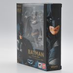 Action Figure Batman (The Dark Knight) S.H. Figuarts Bandai (2017) Action Figure Batman (The Dark Knight) S.H. Figuarts Bandai (2017)