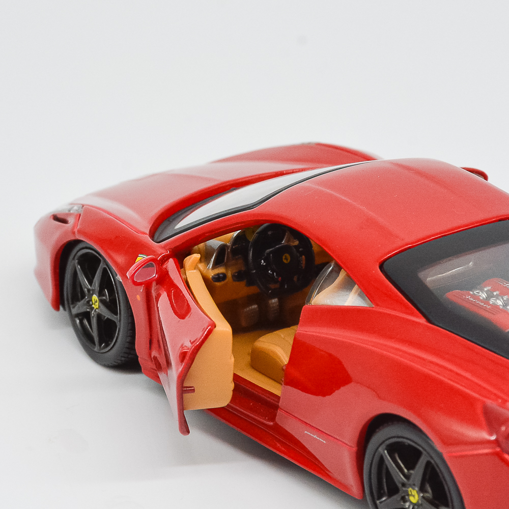 Miniatura Carro Ferrari 458 Itália (2009) (Vermelha) – Maisto (1:24) (Seminovo)