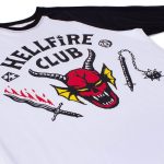 Camiseta Unissex Raglan Stranger Things Hellfire Club (Tam P) (Manga Longa)