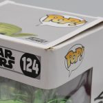 Funko Pop Yoda 124 (Green Chrome) (Star Wars) (Exclusive Summer Convention 2019)