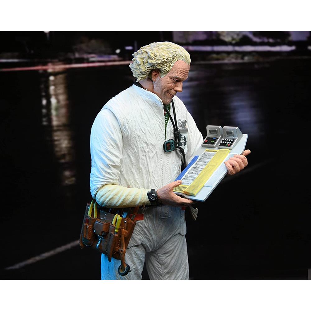 Action Figure Ultimate Dr. Brown (Hazmat Suit) Neca 7" (Back To The Future)