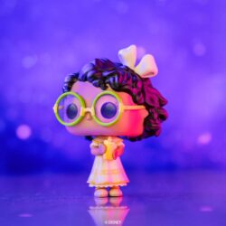 Funko Pop Mirabel 1327 (Glows) (Disney 100)