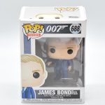 Funko Pop 007 James Bond 688 (Daniel Craig From Quantum Of Solace) (Vaulted) (Caixa Amassada) Funko Pop 007 James Bond 688 (Daniel Craig From Quantum Of Solace) (Vaulted) (Caixa Amassada)