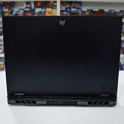 Notebook Acer Predator Helios 16 Ph16-71-718H - Abyssal Black