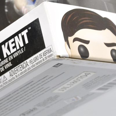 Funko Pop Television - Smallville Clark Kent 625 (Vaulted) #4 !