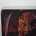 Luva Freddy Krueger - Neca (Caixa Foi Molhada)