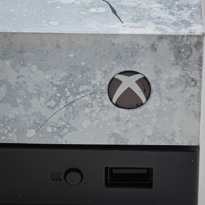 Console Xbox One X 1Tb - Edição Limitada Gears Of War 5