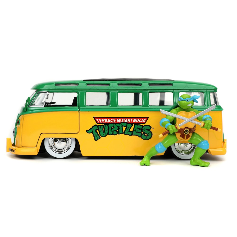 Carrinho Miniatura Jada 1:24 Vw Kombi 1962 Com Boneco Leonardo - Tartarugas Ninja