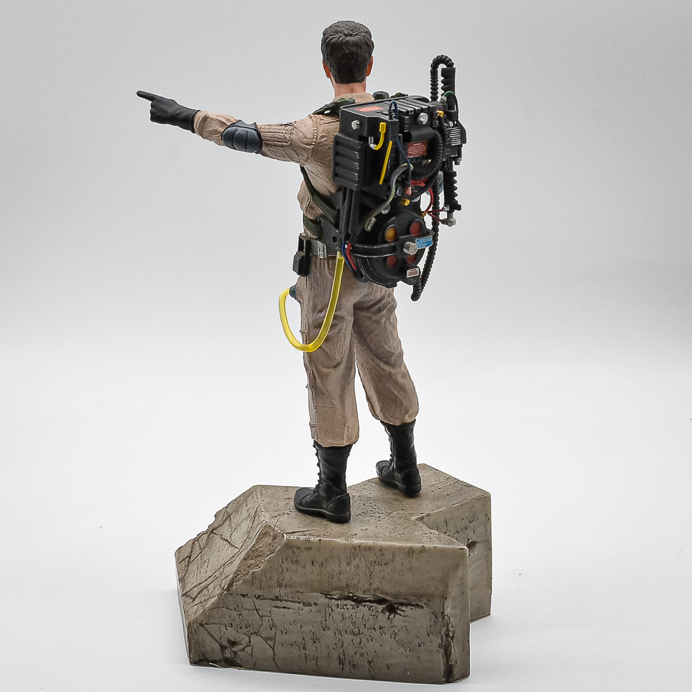 Egon Spengler Ghostbusters Art Scale 1/10 - Iron Studios (Usado) (Com Detalhe)