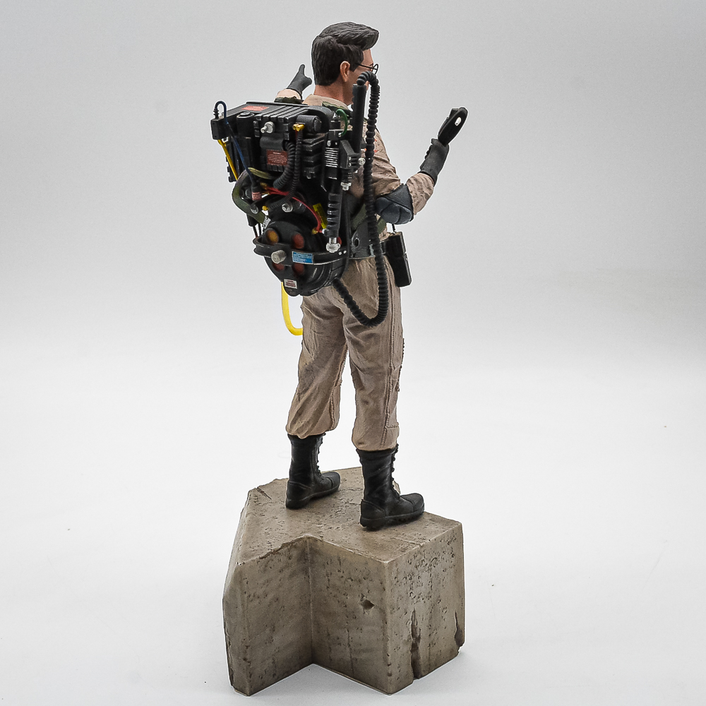 Egon Spengler Ghostbusters Art Scale 1/10 - Iron Studios (Usado) (Com Detalhe)